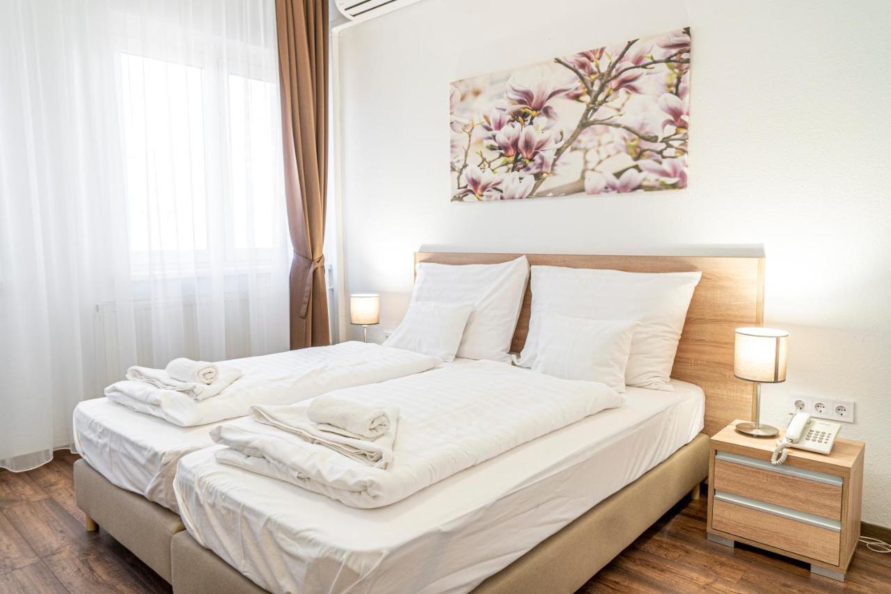 Ozoon Hotel Ньиредьхаза Экстерьер фото